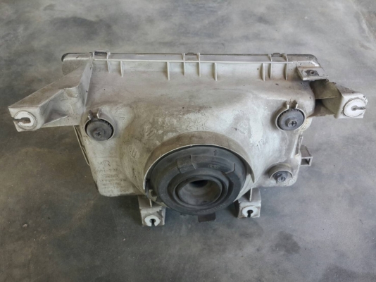 โคมไฟหน้า STANLEY แท้  ISUZU DRAGON