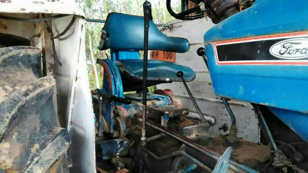 รถไถ รถไถ