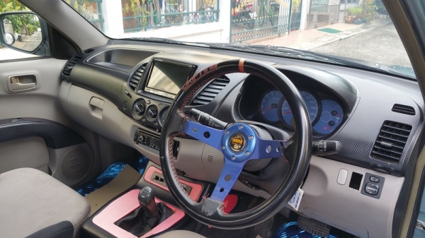 ขายไทตันCAB เครื่อง2.5เทอร์โบ เกียร์ธรรมดา รถพร้อมใช้ เอกสารเล่มครบพร้อมโอน