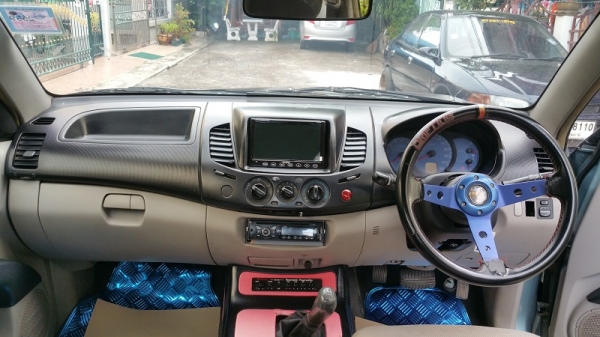 ขายไทตันCAB เครื่อง2.5เทอร์โบ เกียร์ธรรมดา รถพร้อมใช้ เอกสารเล่มครบพร้อมโอน