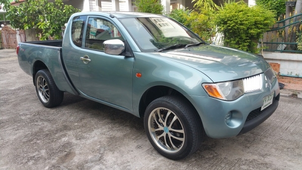 ขายไทตันCAB เครื่อง2.5เทอร์โบ เกียร์ธรรมดา รถพร้อมใช้ เอกสารเล่มครบพร้อมโอน