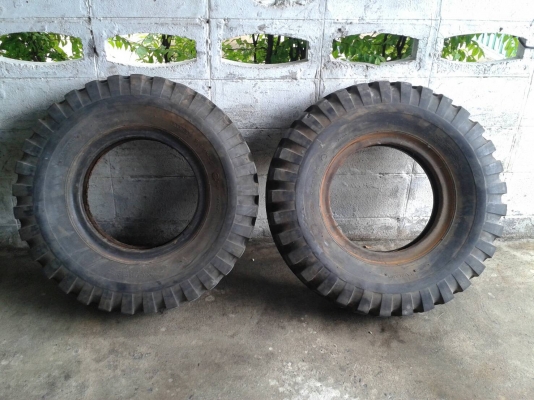 ยาง 900_16 ลายทหาร สวยๆ 1 คู่ ราคา 2500 บาท