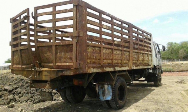 รถบรรทุก 6 ล้อ  HINO EH700 เครื่อง 168 แรง