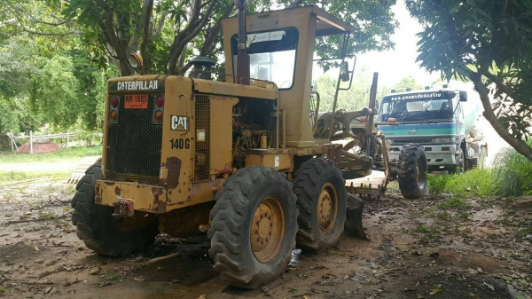 ขายด่วนรถเกรดCAT140G 5MDสภาพพร้อมใช้งานเอกสารเล่มทะเบียนโทร0801515451