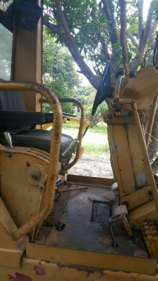 ขายด่วนรถเกรดCAT140G 5MDสภาพพร้อมใช้งานเอกสารเล่มทะเบียนโทร0801515451