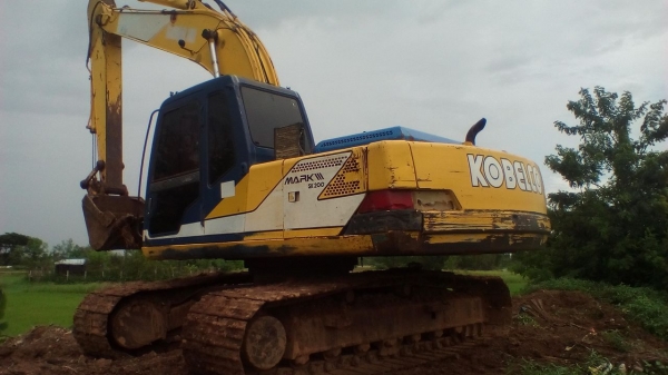 ขายด่วนโกเบโก้ SK200-3 มากทรี เครื่องเดิม ปั้มเดิม ไฟฟ้าเต็ม ขายด่วนโกเบโก้ SK200-3 มากทรี เครื่องเดิม ปั้มเดิม ไฟฟ้าเต็ม