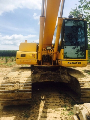 KOMATSU PC 200-7 ใช้งาน 11000ช.ม พร้อมใช้งาน