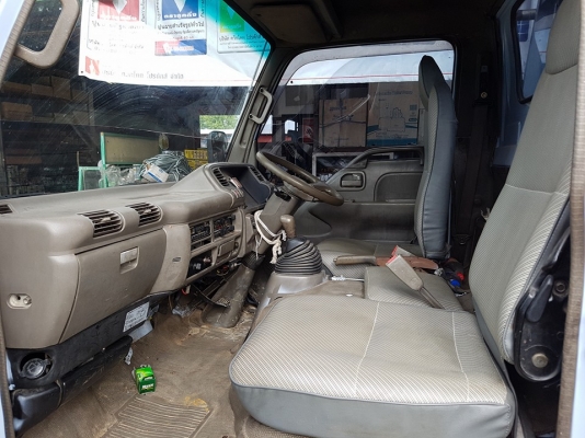 ขายหกล้อNKR 120เเรง ห้างเเท้