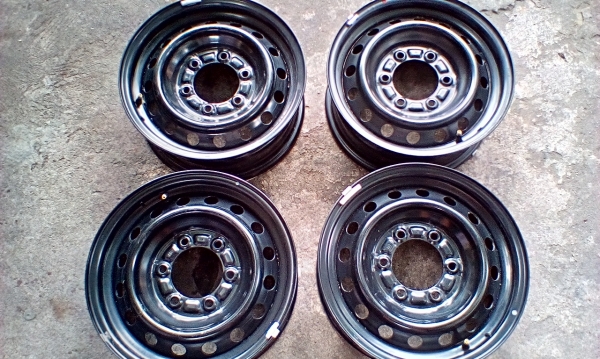 กะทะเหล็ก 15-6รู139 ใส่อีซุ โตต้า นิสสัน ชุด 2000บาท สภาพไม่เคย ผ่านการใช้งาน