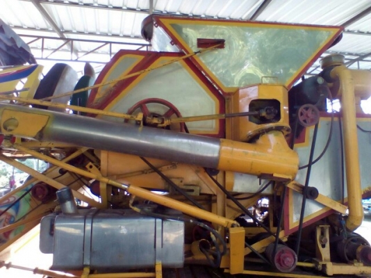 ขายเกษตรพัฒนาไอ้หนุ่มไวไฟช่วงล่าง200ปั้ม22เครื่อง6he1โบ