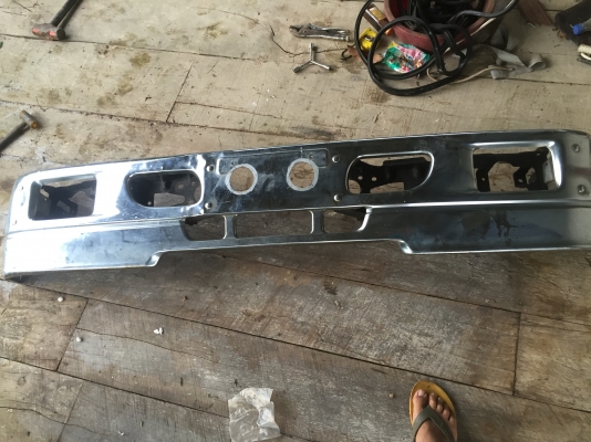 ขายกันชน nkr เก่านอก