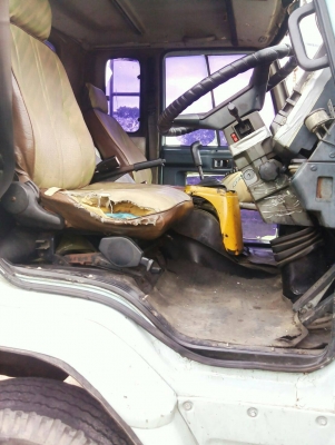 หกล้อ อีซูชุ ร็อค FRR12L175แอร์ พ.เวอร์ ทิฟฟี ยาง8.25 ช่วงยาว6.20ม สภาพดีสวยบางเดิมพร้อมใช้ ทะเบียนพร้อมโอน