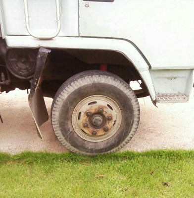 หกล้อ อีซูชุ ร็อค FRR12L175แอร์ พ.เวอร์ ทิฟฟี ยาง8.25 ช่วงยาว6.20ม สภาพดีสวยบางเดิมพร้อมใช้ ทะเบียนพร้อมโอน