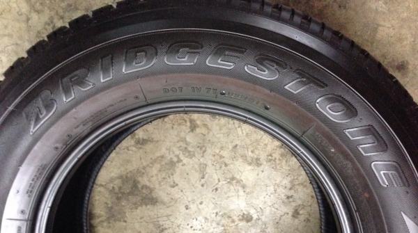 ยางฺถอดป่ายแดง 265-65-17 Bridgestone Dueler ปี 15