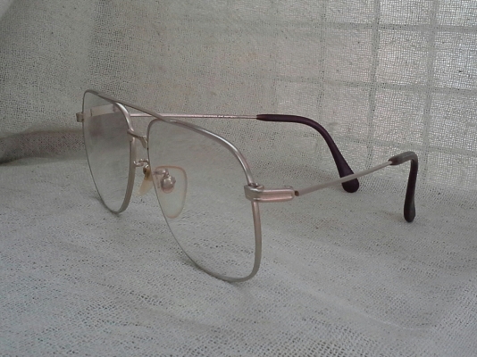 แว่นสายตายาวเทพบุตรอินทรีเหล็ก  ตัวแท้!  Original LICHT handmade in Germany  บิ๊กไซซ์!