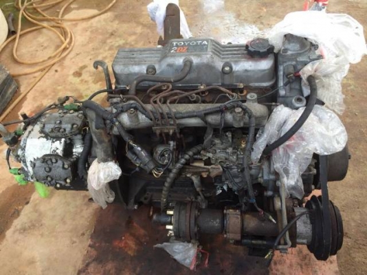 เครื่องฟอร์คลิฟต์ TOYOTA 2DZ ดีเซล ใช้กับ TOYOTA รุ่น 5-6-7 มีVDOครับ ติดต่อ 0879118593/0850843200