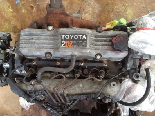 เครื่องฟอร์คลิฟต์ TOYOTA 2DZ ดีเซล ใช้กับ TOYOTA รุ่น 5-6-7 มีVDOครับ ติดต่อ 0879118593/0850843200
