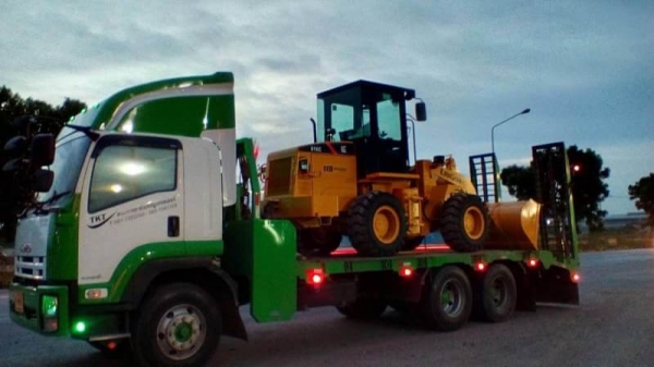 บริการขนย้ายเครื่องจักรกลหนักทุกประเภท บริการขนย้ายเครื่องจักรกลหนักทุกประเภท