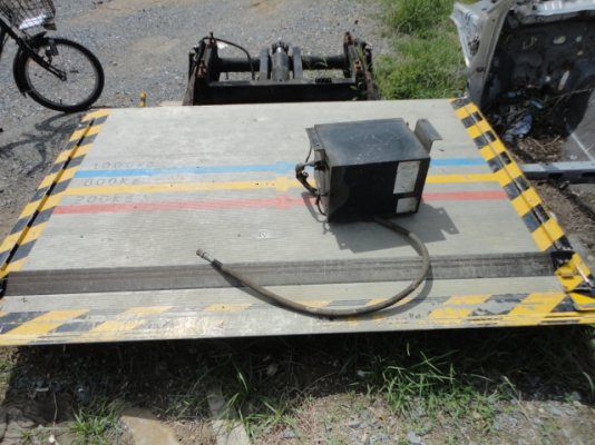 ลิฟท์หลัง 6 ล้อ