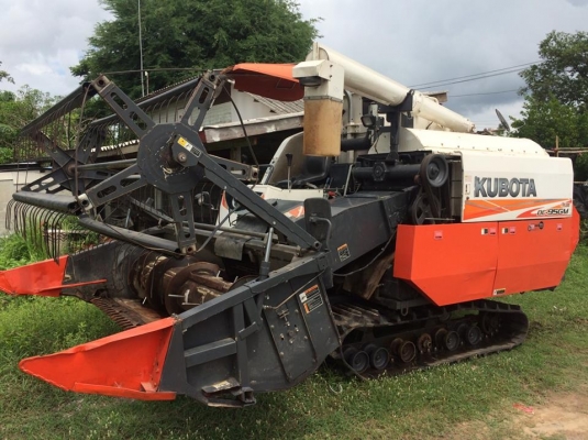 ขายรถเกี่ยวข้าว KUBOTA DC95G ปี55 ใช้งาน1700ชั่วโมง สภาพสวยพร้อมใช้งาน เอกสารถูกต้อง เล่มทะเบียนพร้อมโอน สนใจโทร 090-8588220คุณนะ 093-3258446คุณบิว หรือเข้าดูสินค้าอื่นๆได้ที่ www.narong2truck.com หรือ www.truck.in.th/498 หรือเพจFacebook ณรงค์ ซื้อขายรถมื