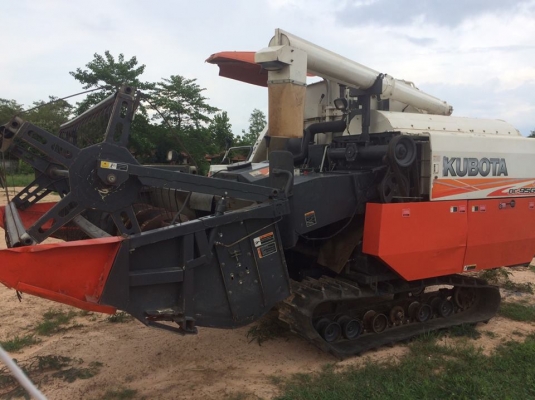 ขายรถเกี่ยวข้าว KUBOTA DC95G ปี55 ใช้งาน1700ชั่วโมง สภาพสวยพร้อมใช้งาน เอกสารถูกต้อง เล่มทะเบียนพร้อมโอน สนใจโทร 090-8588220คุณนะ 093-3258446คุณบิว หรือเข้าดูสินค้าอื่นๆได้ที่ www.narong2truck.com หรือ www.truck.in.th/498 หรือเพจFacebook ณรงค์ ซื้อขายรถมื