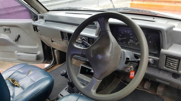 รถกระบะพร้อมMitsubishi 1995 L200 Cycloneเครื่องยนต์ดีเซลเล่มทะเบียนพร้อมภาษีไม่ขาดสอบถามได้ครับ