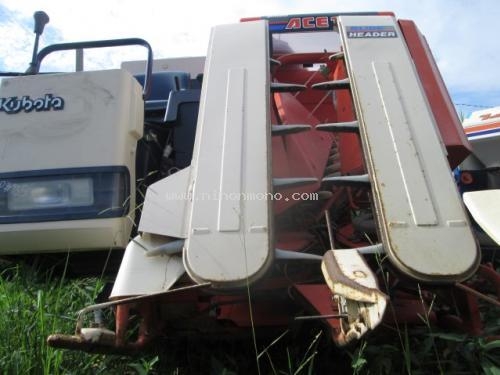 NEW รถเกี่ยวข้าวนั่งขับ KUBOTA C202 รหัสสินค้า : 80904029 www.nihonmono.com NEW รถเกี่ยวข้าวนั่งขับ KUBOTA C202 รหัสสินค้า : 80904029 www.nihonmono.com