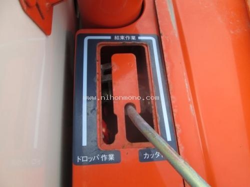 NEW รถเกี่ยวข้าวนั่งขับ KUBOTA C202 รหัสสินค้า : 80904029 www.nihonmono.com NEW รถเกี่ยวข้าวนั่งขับ KUBOTA C202 รหัสสินค้า : 80904029 www.nihonmono.com