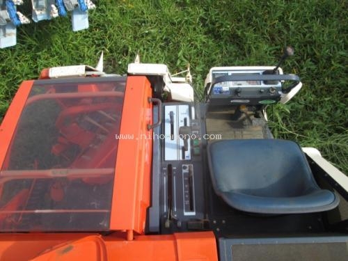 NEW รถเกี่ยวข้าวนั่งขับ KUBOTA C202 รหัสสินค้า : 80904029 www.nihonmono.com NEW รถเกี่ยวข้าวนั่งขับ KUBOTA C202 รหัสสินค้า : 80904029 www.nihonmono.com