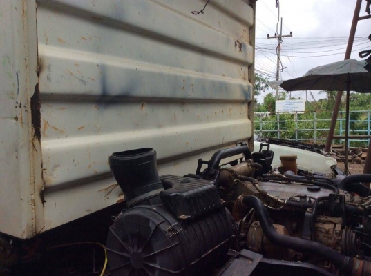 รถบรรทุกดั้ม 6 ล้อ ISUZU หัวตึก เครื่อง 210 แรง รถห้าง