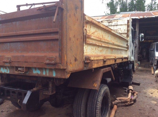 รถบรรทุกดั้ม 6 ล้อ ISUZU หัวตึก เครื่อง 210 แรง รถห้าง