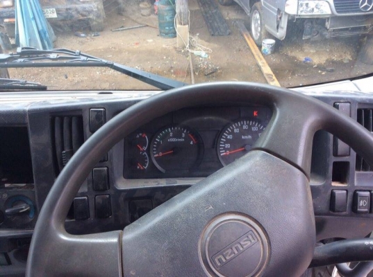 รถบรรทุกดั้ม 6 ล้อ ISUZU หัวตึก เครื่อง 210 แรง รถห้าง