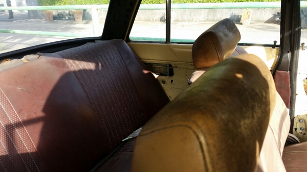 simca รถฝรั่งเศส 4 ประตูของครบ ขับโอน 25,000 บาท simca รถฝรั่งเศส 4 ประตูของครบ ขับโอน 25,000 บาท