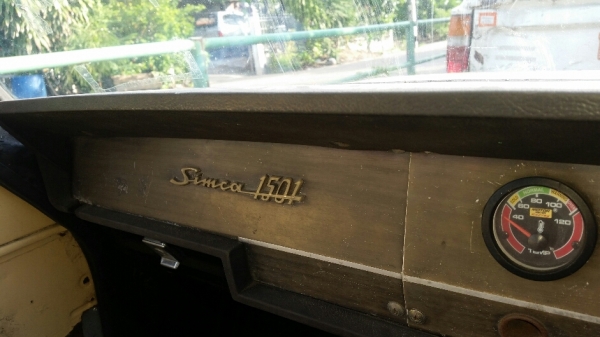 simca รถฝรั่งเศส 4 ประตูของครบ ขับโอน 25,000 บาท simca รถฝรั่งเศส 4 ประตูของครบ ขับโอน 25,000 บาท