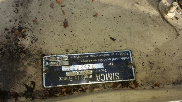 simca รถฝรั่งเศส 4 ประตูของครบ ขับโอน 25,000 บาท simca รถฝรั่งเศส 4 ประตูของครบ ขับโอน 25,000 บาท