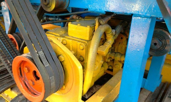 ขายรถเกี่ยวข้าว ปานเจริญ อุ้ม2ตัน เครื่อง250เทอร์โบ ตัวเดิน10ht kayaba ปั้มไดกิ้น21 หน้าเกี่ยว3เมตร ปาก ตู้ เกี่ยวคล่อง ทำงานเร็วพร้อมใช้งาน ราคา660,000 สนใจโทร 090-8588220คุณนะ 093-3258446คุณบิว หรือเข้าดูสินค้าอื่นๆได้ที่ www.narong2truck.com หรือ www.t