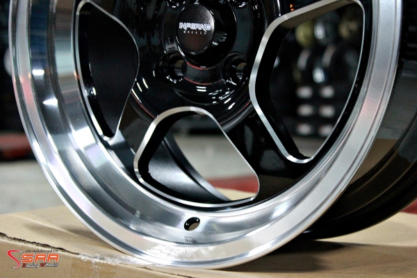 WELD INFERNO 15X7 ET35 4H100 GLOSS BLACK