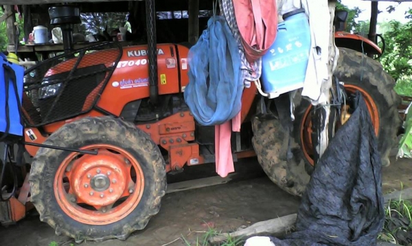 ขายรถไถ KUBOTA M7040 ใช้งานน้อย อุปกรณ์ครบ ดันหน้า ผานหลัง เอกสารถูกต้อง เล่มทะเบียนพร้อมโอน ราคา430,000 สนใจโทร 090-8588220คุณนะ 093-3258446คุณบิว หรือเข้าดูสินค้าอื่นๆได้ที่ www.narong2truck.com หรือ www.truck.in.th/498 หรือเพจFacebook ณรงค์ ซื้อขายรถมื