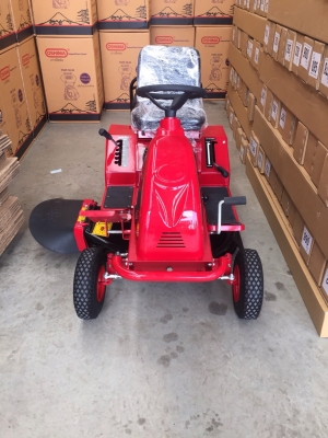 ขายรถตัดหญ้าแบบนั่งBriggs&amp;Startton