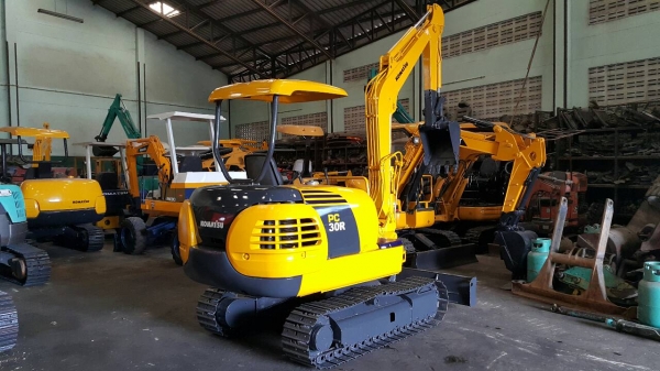 ขาย รถขุด KOMATSU รุ่น PC30R-8- มือสองญี่ปุ่น แทรกเหล็ก ปั้มนิ้ว คอนโทรลสั้นแล้ว ทำงานไว สลัก บูท เอวแน่น 100\%  สวย พร้อมใช้งาน มือถือ/LINE ID : 0818753444