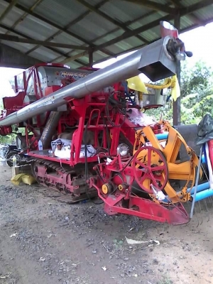 ขายรถเกี่ยวข้าว ศักดิ์พัฒนา อุ้ม2.5ตัน เครื่อง175แรง 6BG1 โซ่ใหม่ ตัวเดิน10 ปั้ม23 ช่วงล่างดี ทำงานคล่อง สภาพพร้อมใช้งาน ราคา550,000 สนใจโทร 090-8588220คุณนะ 093-3258446คุณบิว หรือเข้าดูสินค้าอื่นๆได้ที่ www.narong2truck.com หรือ www.truck.in.th/498 หรือเ