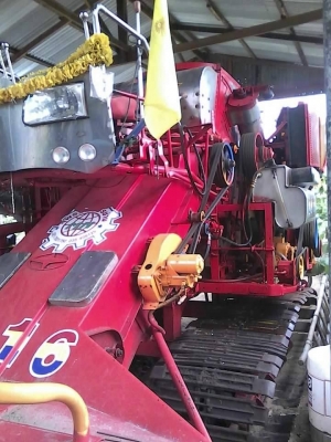 ขายรถเกี่ยวข้าว ศักดิ์พัฒนา อุ้ม2.5ตัน เครื่อง175แรง 6BG1 โซ่ใหม่ ตัวเดิน10 ปั้ม23 ช่วงล่างดี ทำงานคล่อง สภาพพร้อมใช้งาน ราคา550,000 สนใจโทร 090-8588220คุณนะ 093-3258446คุณบิว หรือเข้าดูสินค้าอื่นๆได้ที่ www.narong2truck.com หรือ www.truck.in.th/498 หรือเ