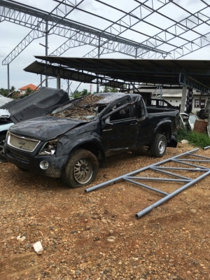 ซากดีเเมกด์ถอดเเยกขายอะไหลทุกอย่างทั้งคันมีหลายรุ่นเก๋งเเละกระบะเเยกขายทุกคน