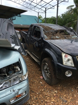 ซากดีเเมกด์ถอดเเยกขายอะไหลทุกอย่างทั้งคันมีหลายรุ่นเก๋งเเละกระบะเเยกขายทุกคน