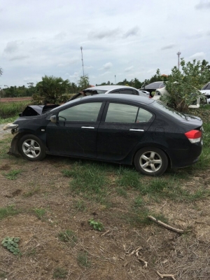 ซากซิดตี้ถอดเเยกขายเป็นอะไหลทุกอย่างทั้งคันมีหลายรุ่นทั้งเก๋งเเละกระบะถอดขายทุกคัน