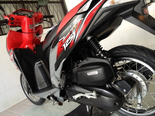 Click125i รองTop วิ่ง7000 ปี57 (ของแถม 4 รายการ) Click125i รองTop วิ่ง7000 ปี57 (ของแถม 4 รายการ)