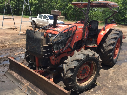 Kubota M9540 ปี53 หาง3 ชั่วโมง 3พันก่า ใบดัน เล่มพร้อมโอน Kubota M9540 ปี53 หาง3 ชั่วโมง 3พันก่า ใบดัน เล่มพร้อมโอน