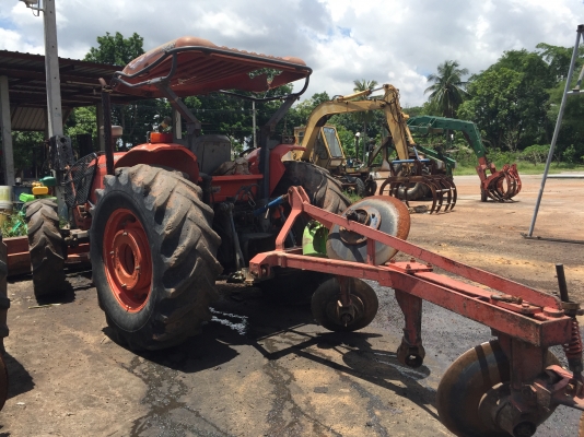 Kubota M9540 ปี53 หาง3 ชั่วโมง 3พันก่า ใบดัน เล่มพร้อมโอน Kubota M9540 ปี53 หาง3 ชั่วโมง 3พันก่า ใบดัน เล่มพร้อมโอน
