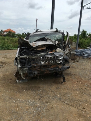 ซากมิวเซเว่นรื้อเเยกขายอะไหลทุกอย่างทั้งคันมีหลายรุ่นเก๋งเเละกระบะถอดเเยกขายอะไหลทุกครน