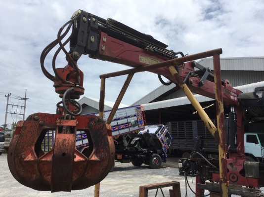 ขาย เครนคีบเหล็ก 8 ตัน สภาพใช้น้อย 750,000 สนใจติดต่อ 081-9426747